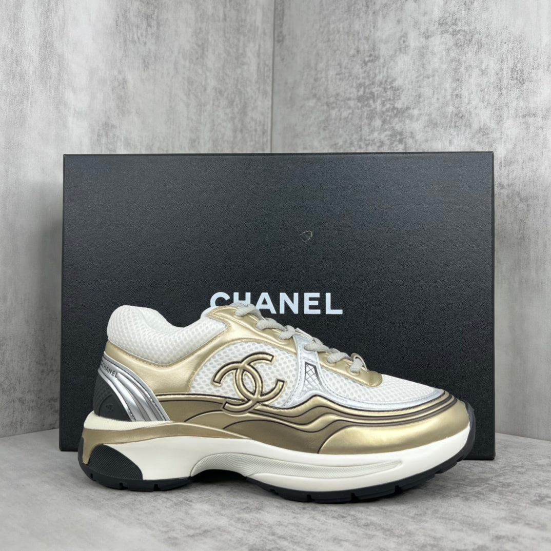 Chanel CC "Gold-White"