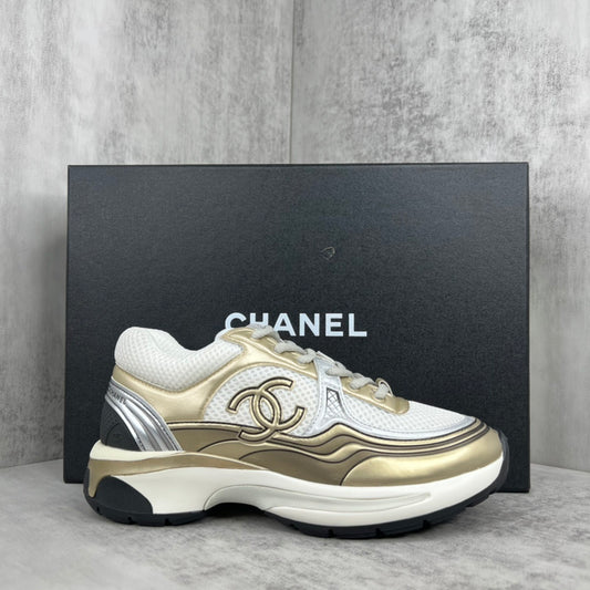 Chanel CC "Gold-White"