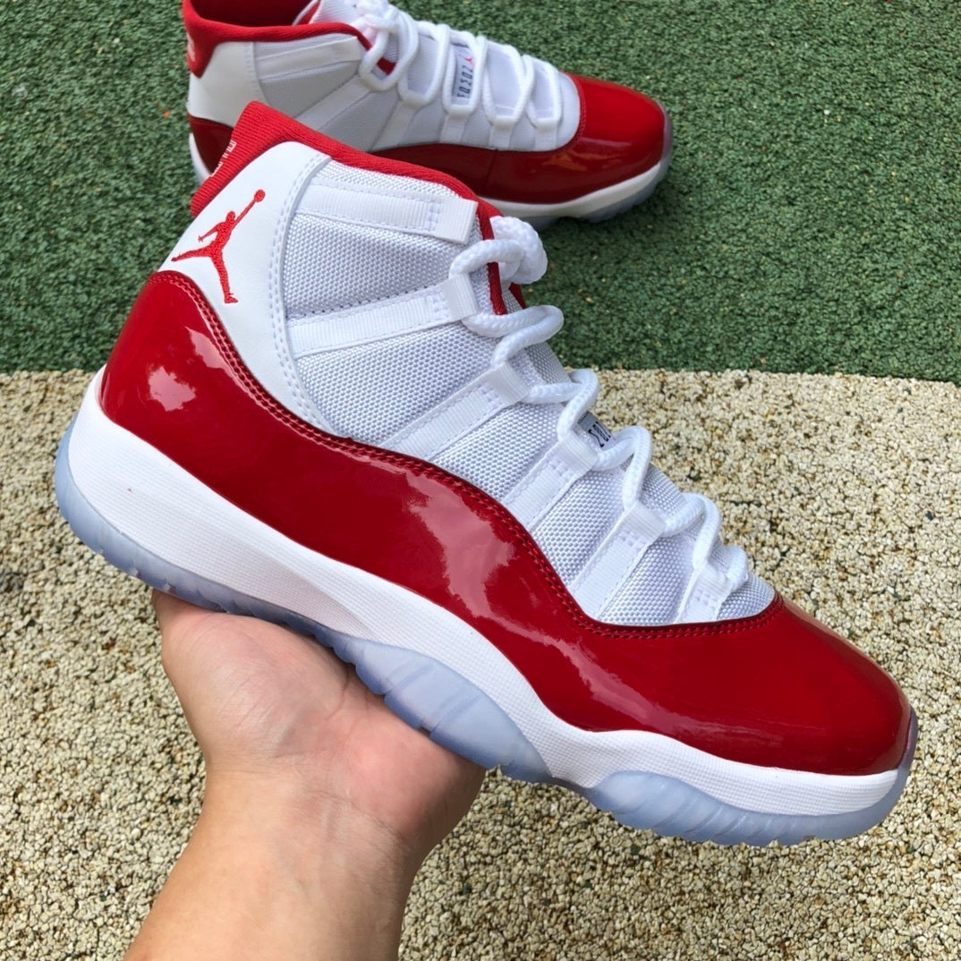 Air Jordan 11 Retro "Cherry"