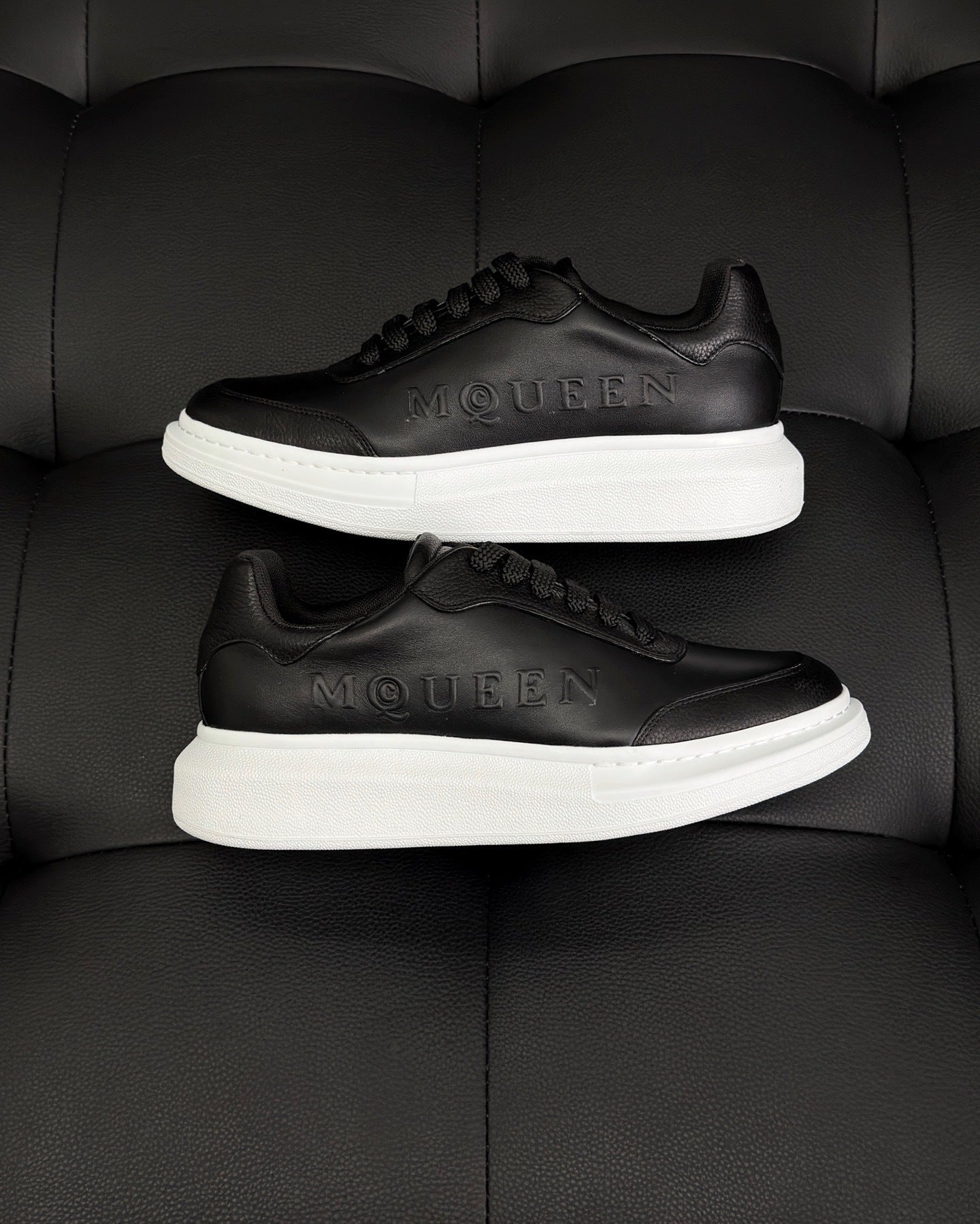 Alexander McQueen Oversized "Black"