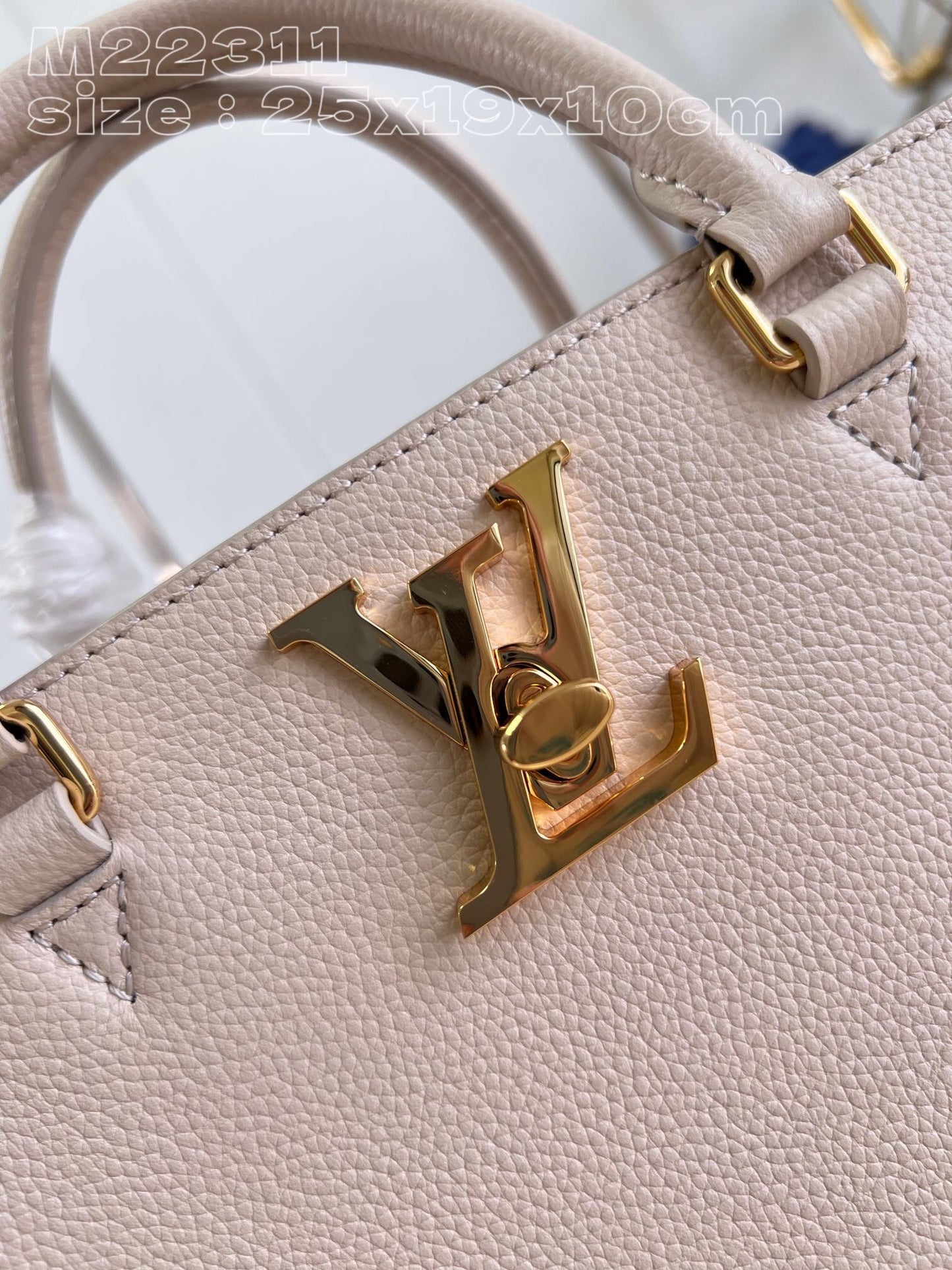 Louis Vuitton Lock & Go