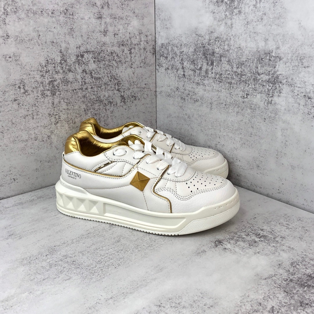 Valentino Garavani One Stud "White-Gold"