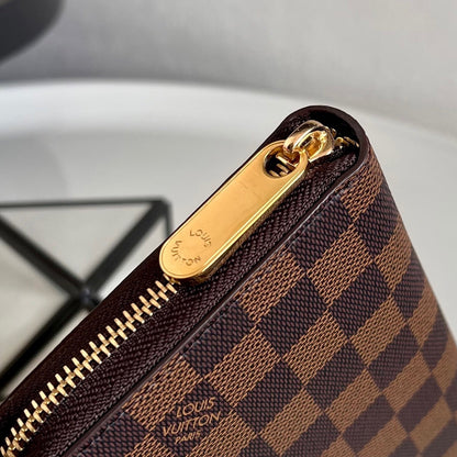 Louis Vuitton Zippy Wallet "Damier Ebene"