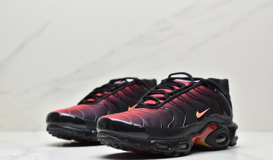 Nike Air VaporMax Plus "Black-Red"