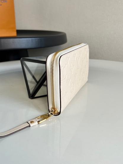Louis Vuitton Zippy Wallet "Monogram Empreinte Leather"