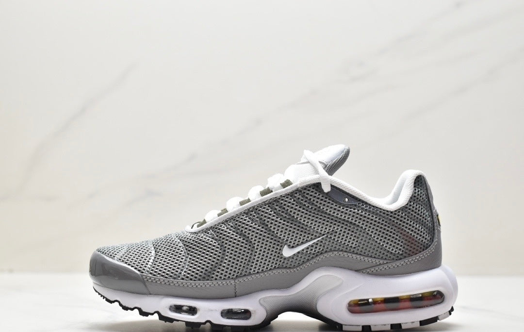 Nike Air VaporMax Plus “Grey-White”