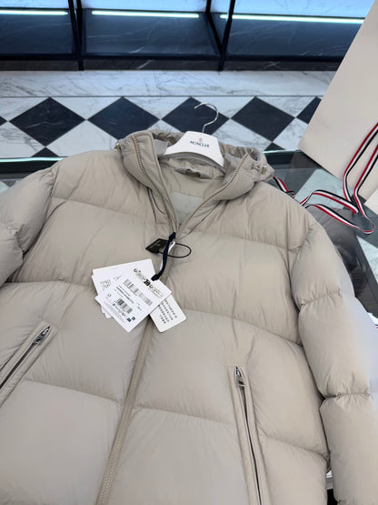 Moncler Meriera Hooded Short Down Jacket "Ice Grey"