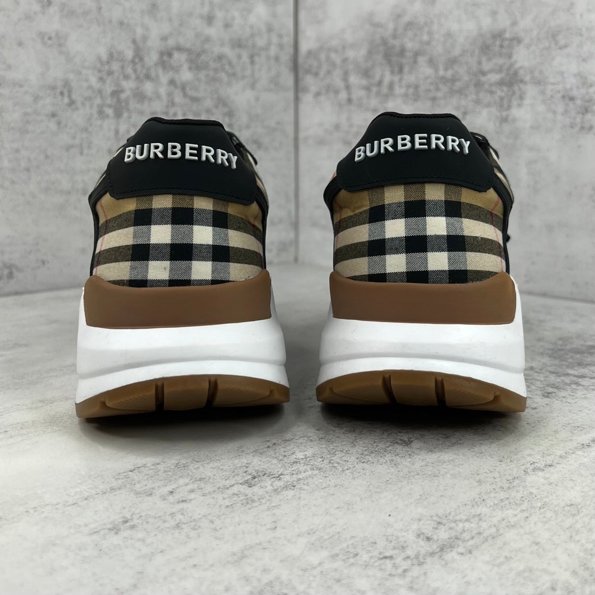 Burberry Ramsey "Black-Beige"