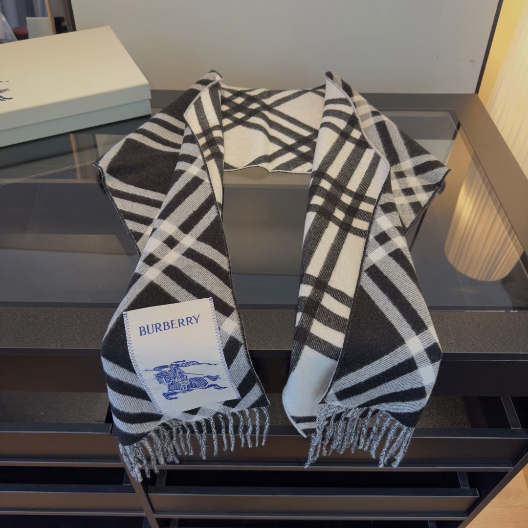 Burberry Check Cashmere Scarf "Black-White"
