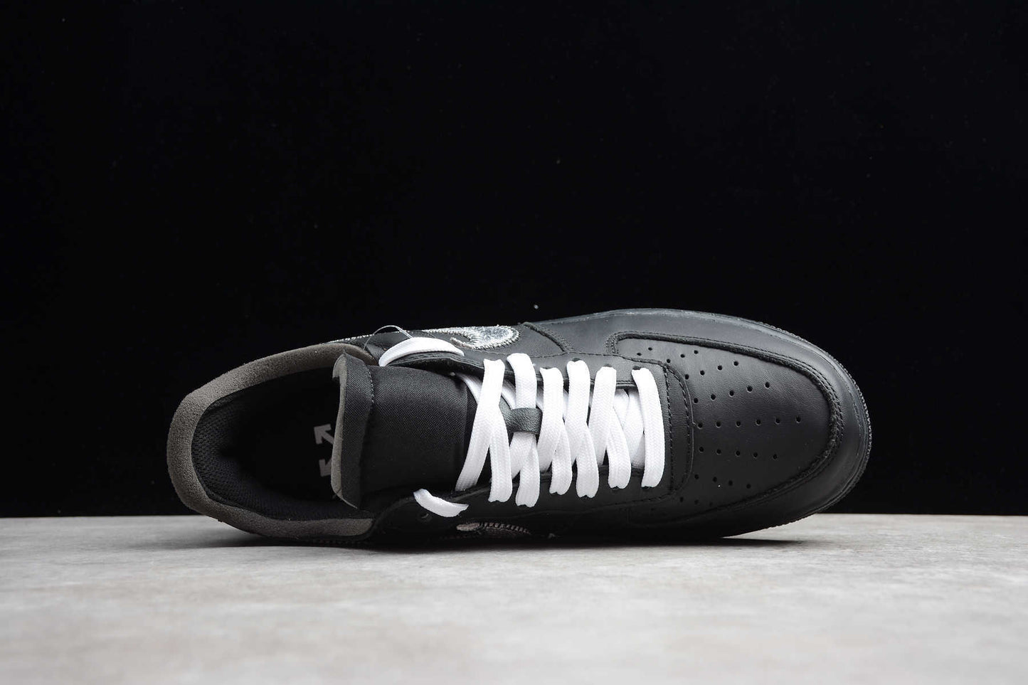 Off-White x Nike Air Force 1 "Black"