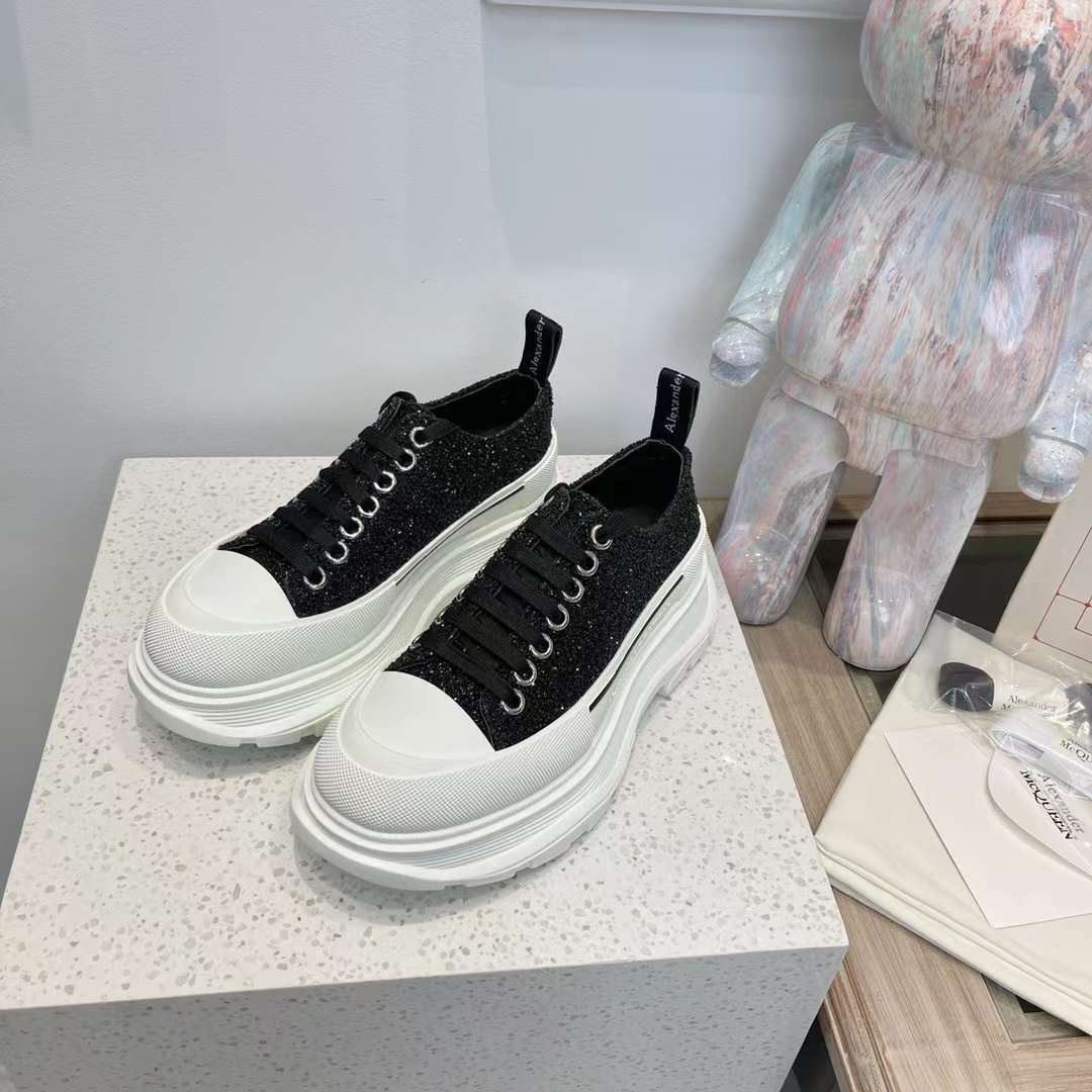 Alexander McQueen Tread Slick Low "Galaxy Black"