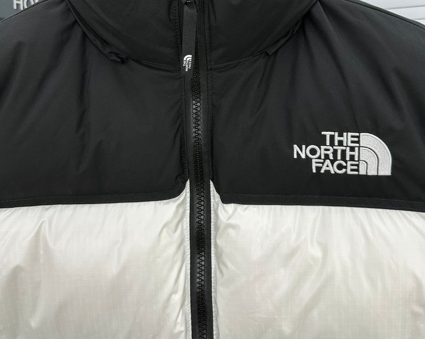 The North Face 700 Down Jacket "White-Black"