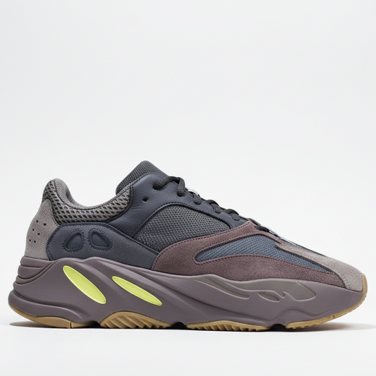Yeezy 700 "Mauve"
