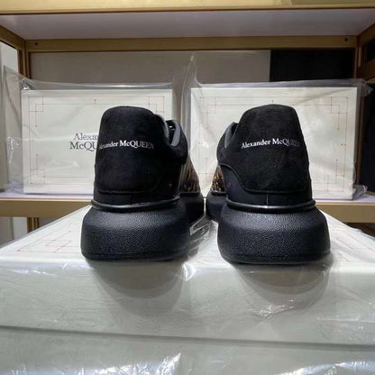 Alexander McQueen Oversized "Black Paint-Embroidery"