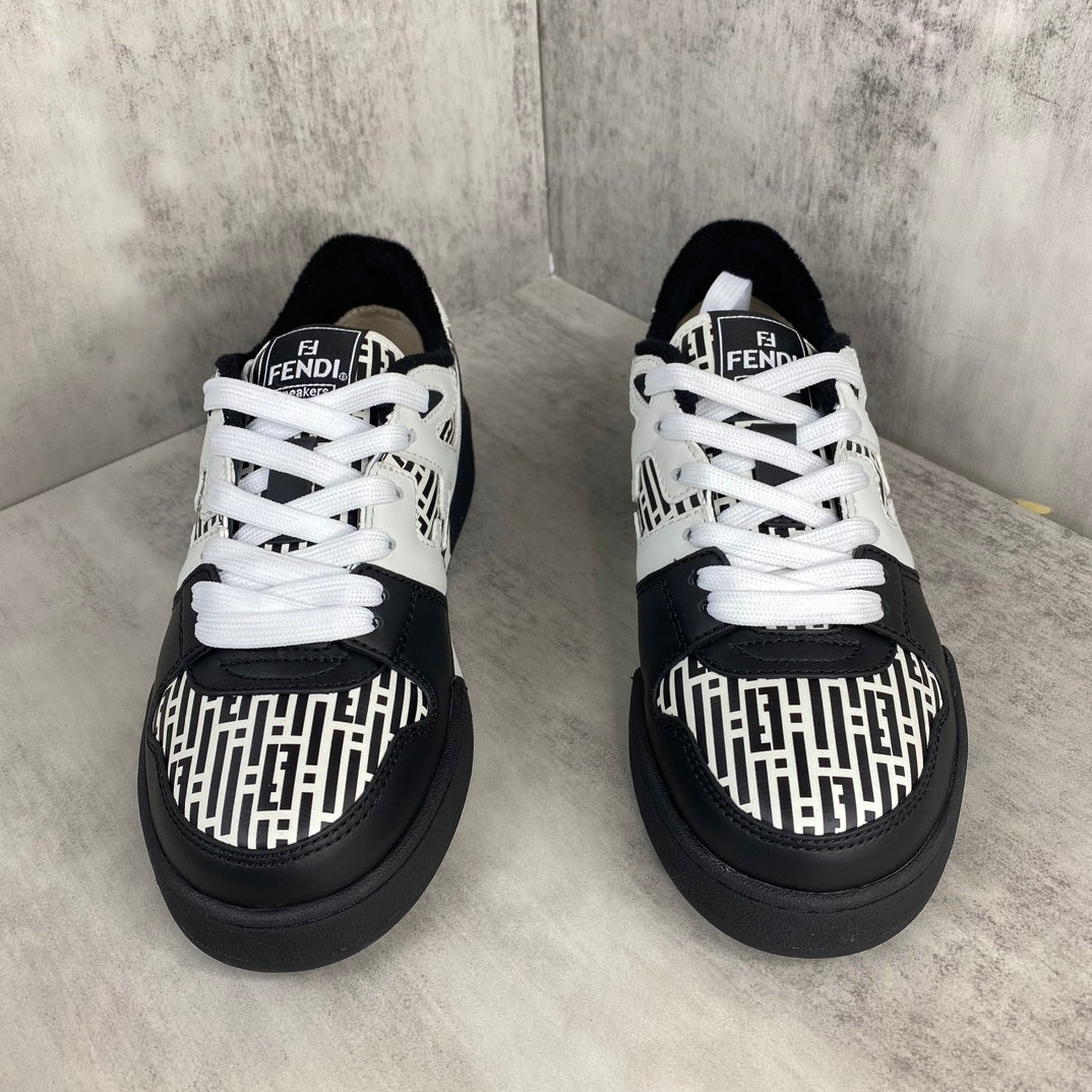 Fendi Match "White-Black Monogram"