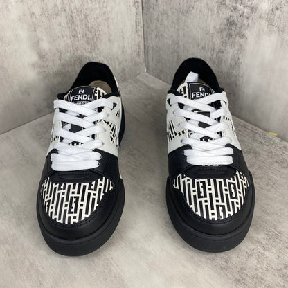 Fendi Match "White-Black Monogram"
