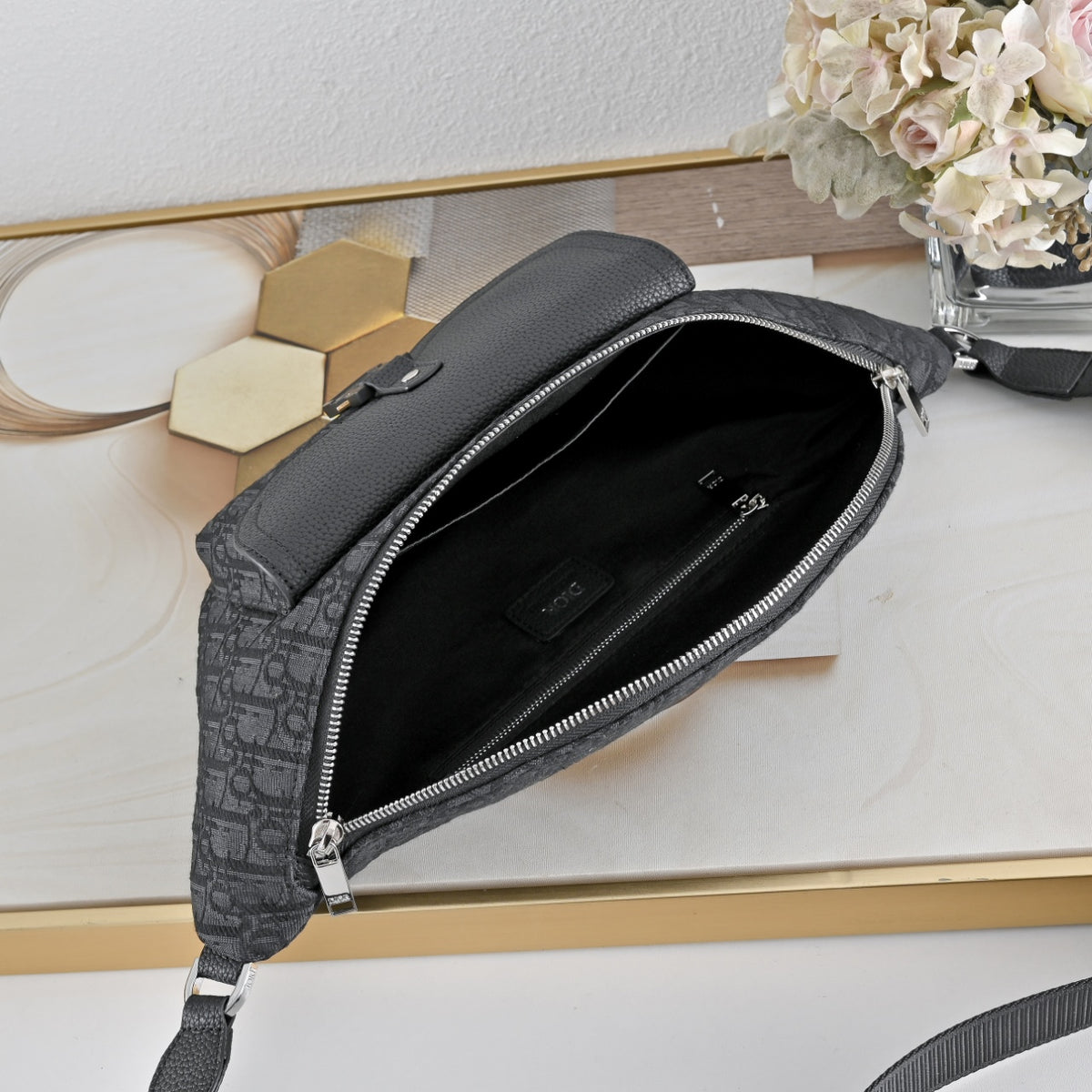 Dior Saddle Belt Bag "Dior Oblique Jacquard in Black and Grained Calfskin in Black"