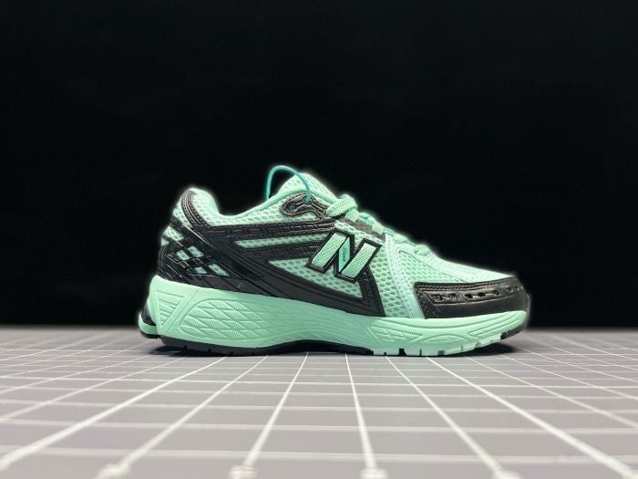 New Balance 1906R “Mint-Black”