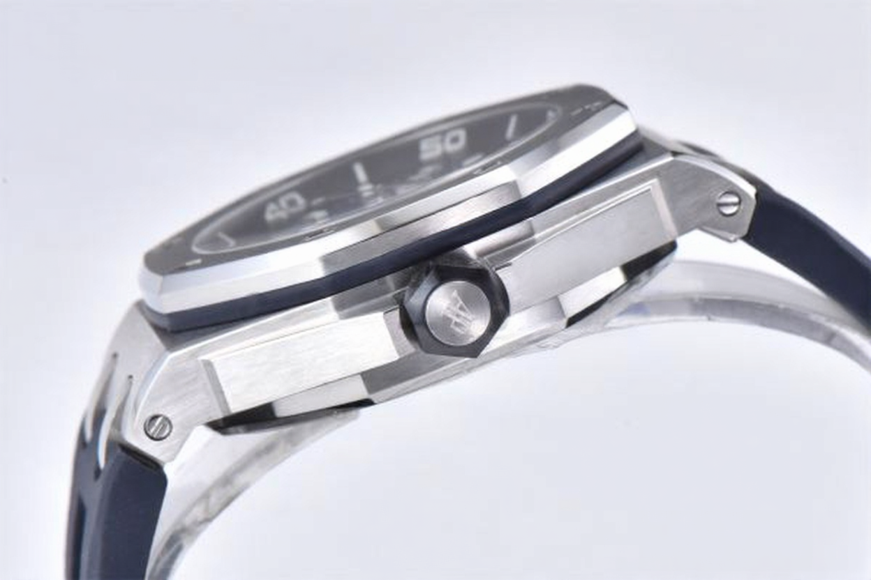 Audemars Piguet Royal Oak Offshore Diver 42mm Blue Strap Blue Dial