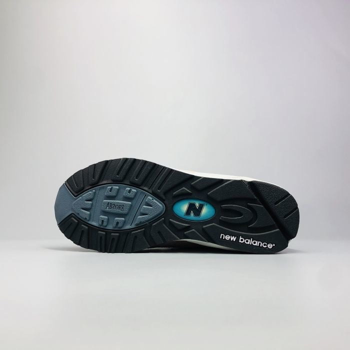 New Balance 990 “Pink-Grey”