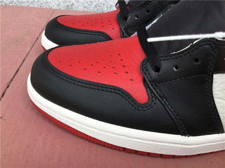 Jordan 1 Retro High OG "Bred Toe"