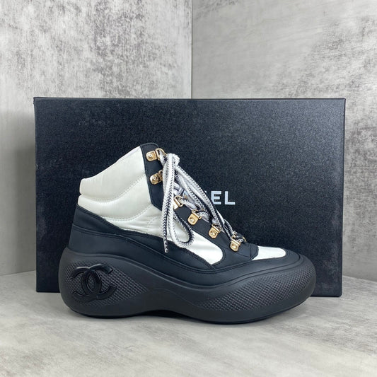 Chanel Snow Boots "Black-White Suede"