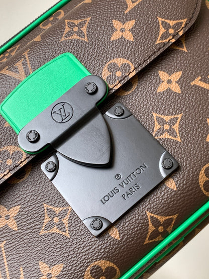 Louis Vuitton S Lock Messenger