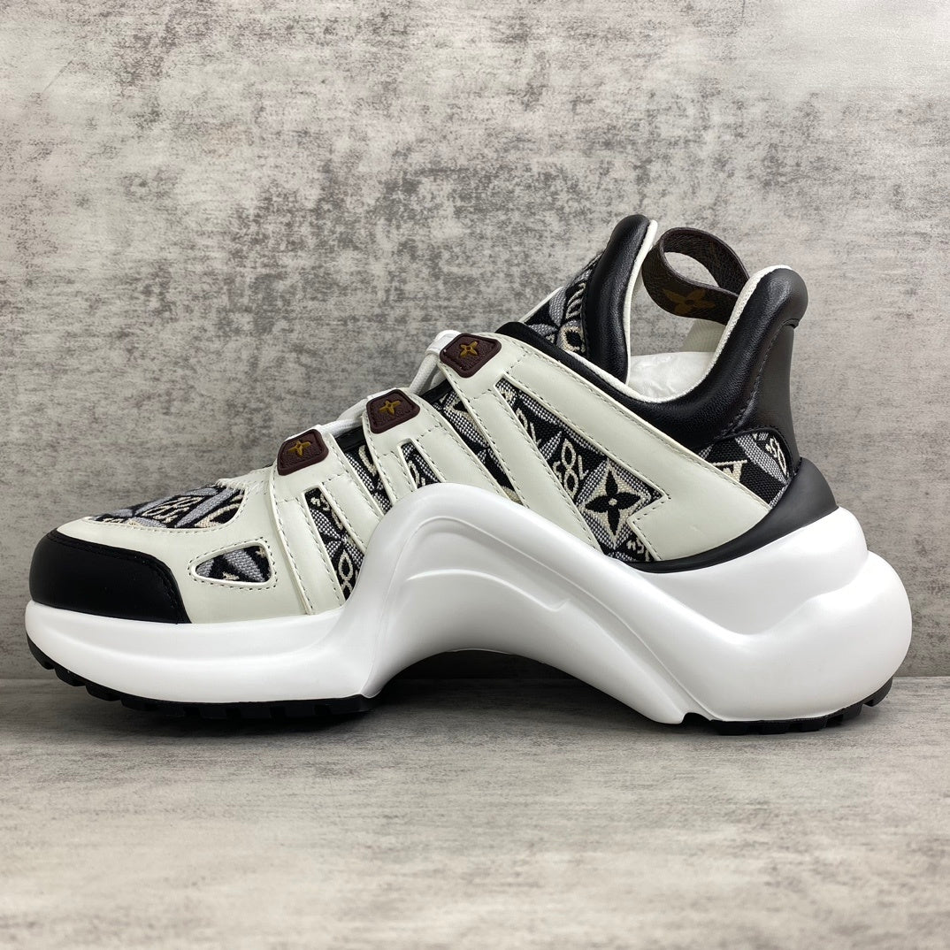 Louis Vuitton Arklight "White-Black Embroided"