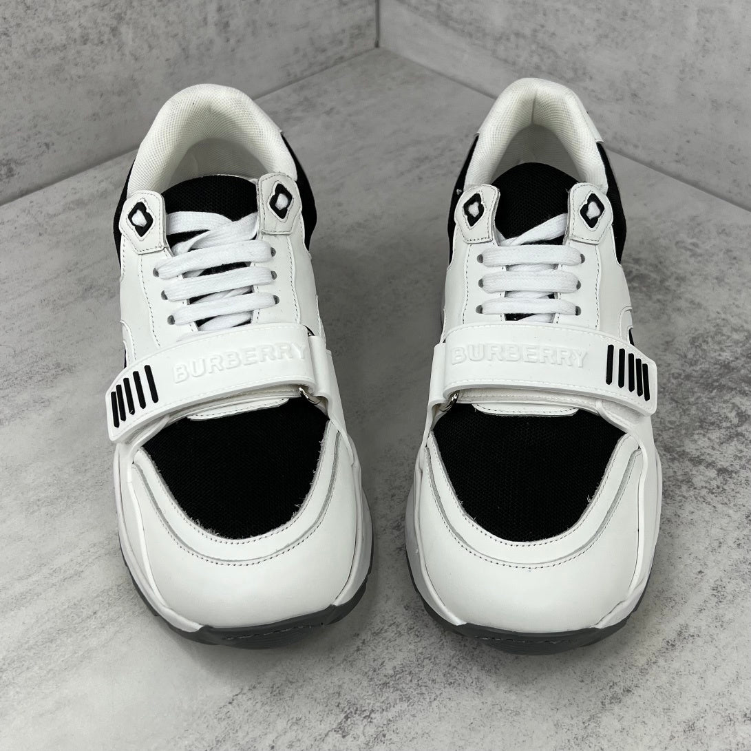 Burberry Ramsey "White-Black"