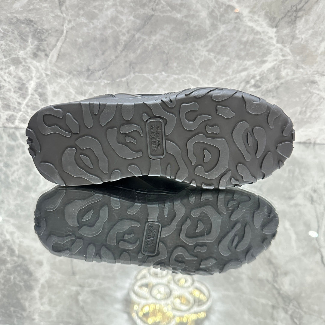 Alexander McQueen Oversized Court "Black"