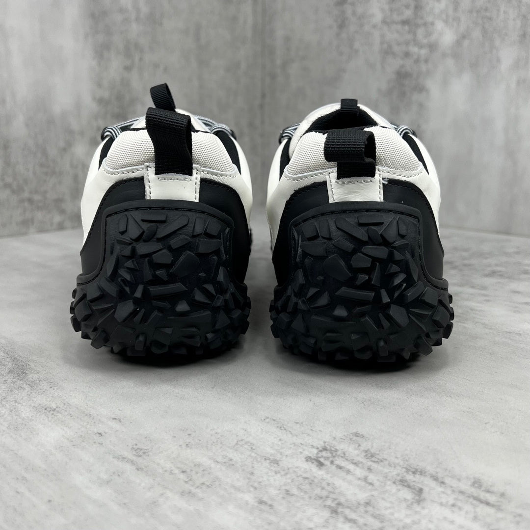 Dior B28 "Black-White"