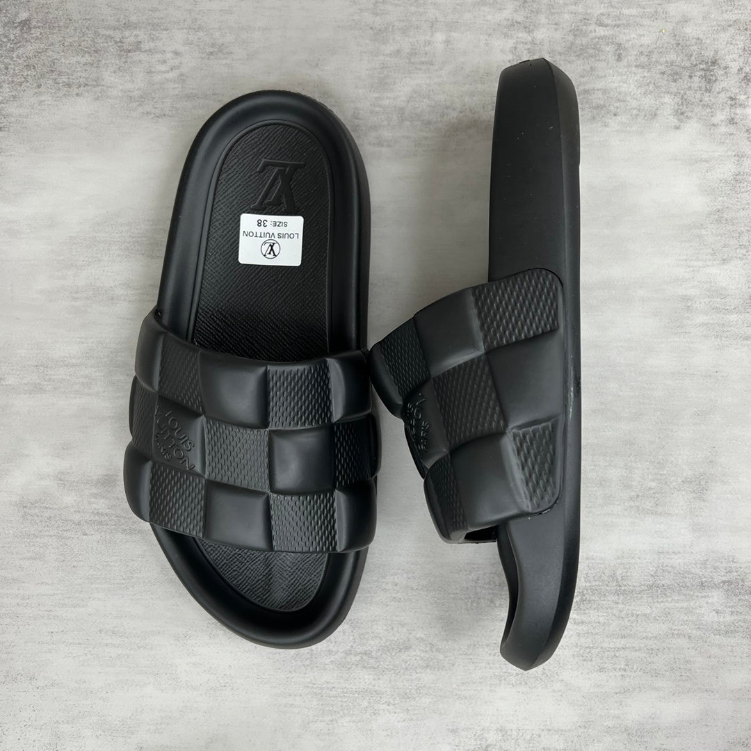 Louis Vuitton Slides "Black"