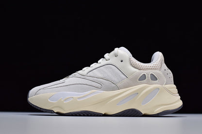 Yeezy 700 "Analog"