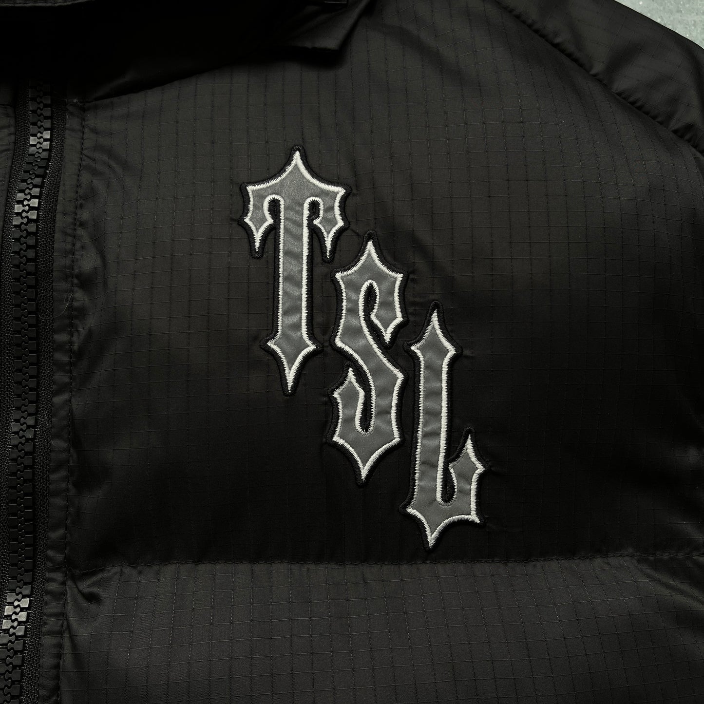 Trapstar Shooters Down Jacket "Black-Reflective Logo"