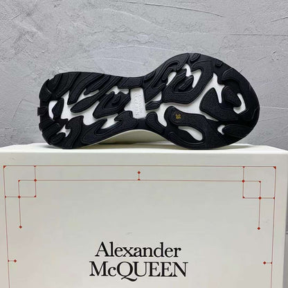 Alexander McQueen Sprint Runner "White-Black"