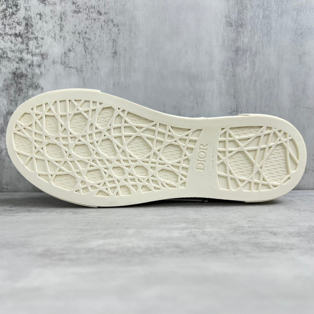 Dior B33 "Blue-Cream"