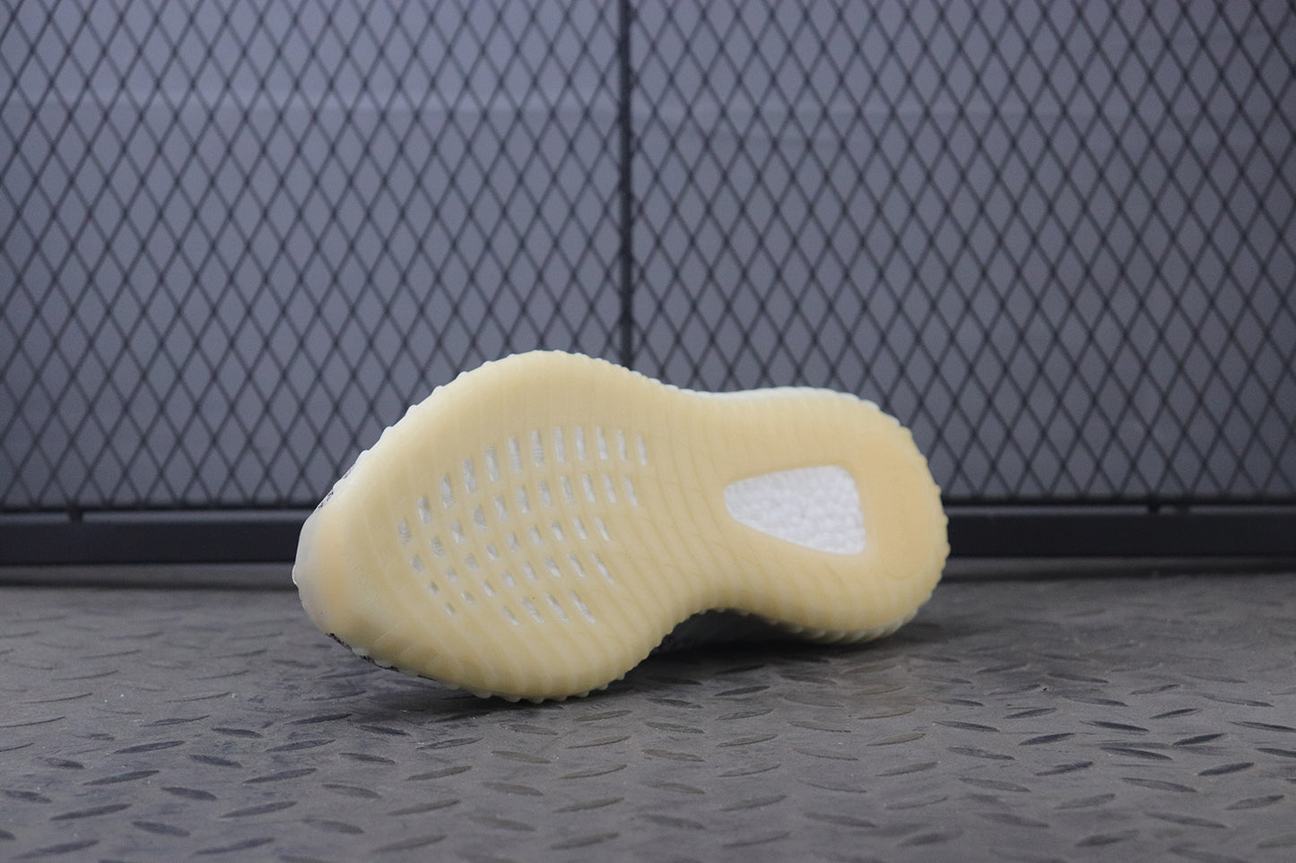 Yeezy 350 V2 "Ash Pearl"