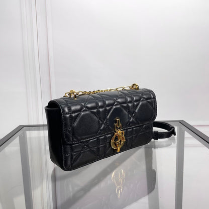 Dior Miss Daisy Mini Bag
