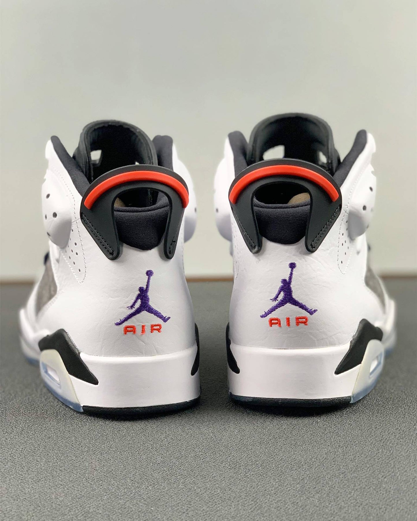 Air Jordan Retro 6 "Flint Grey"