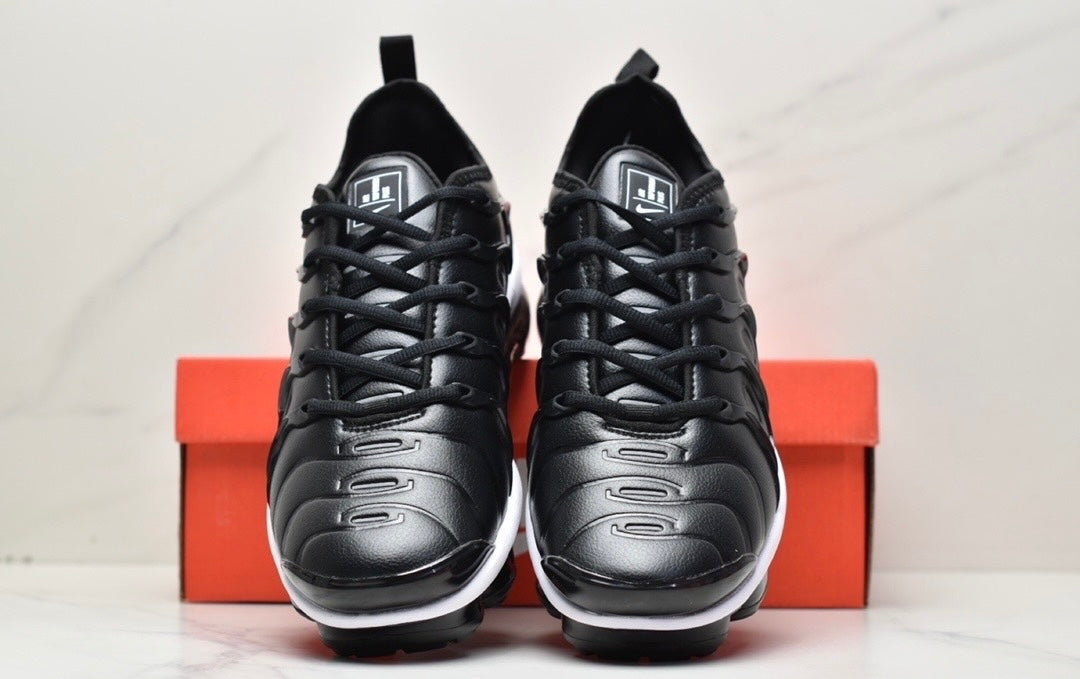 Nike Air VaporMax Plus “Black-White”