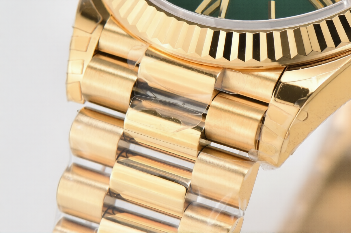 Rolex Day Date 40mm Yellow Gold President Bracelet Green Roman Dial