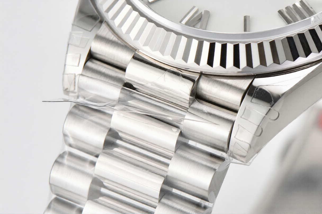 Rolex Day Date 40mm President Bracelet on White Roman Dial