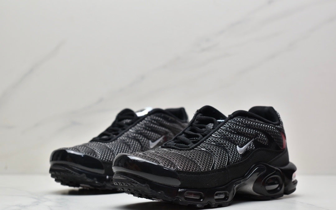 Nike Air VaporMax Plus "Black"
