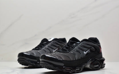Nike Air VaporMax Plus "Black"