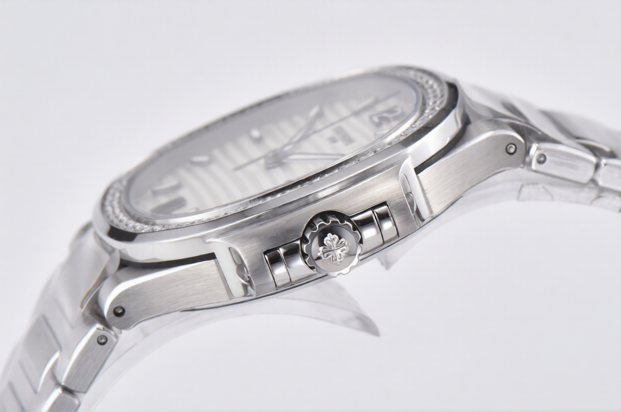 Patek Philippe Nautilus Ladies 35.2mm White Dial