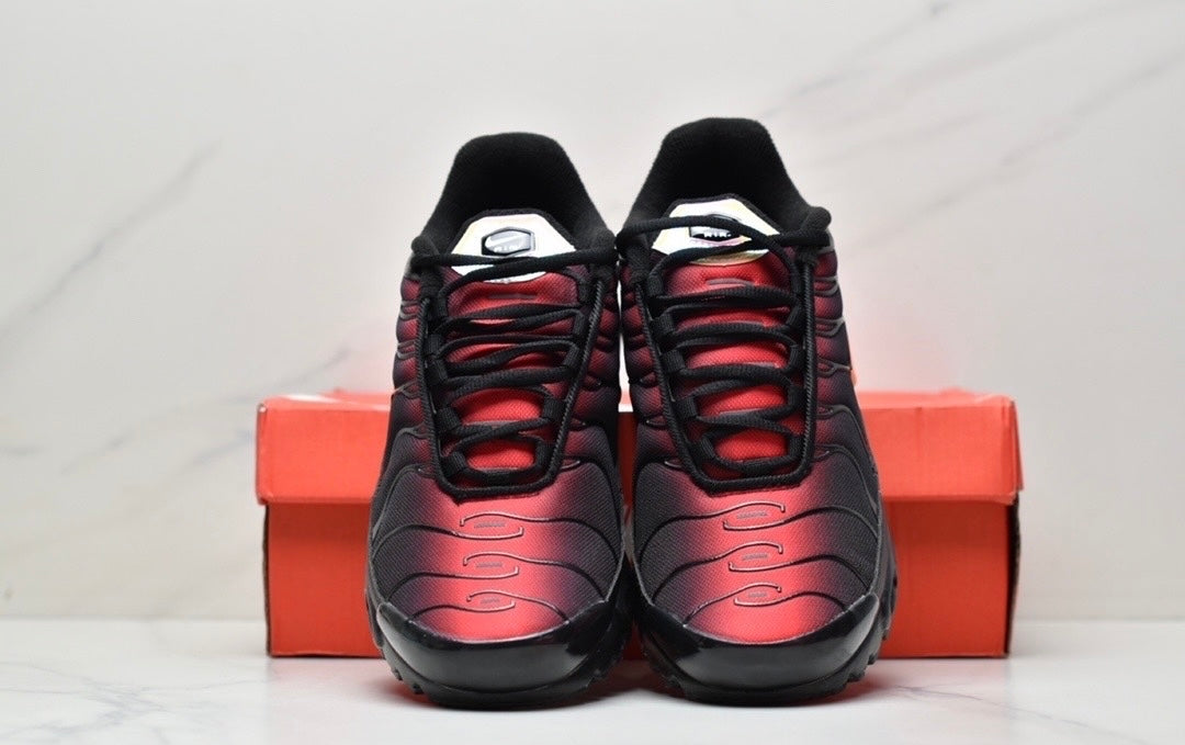 Nike Air VaporMax Plus "Black-Red"