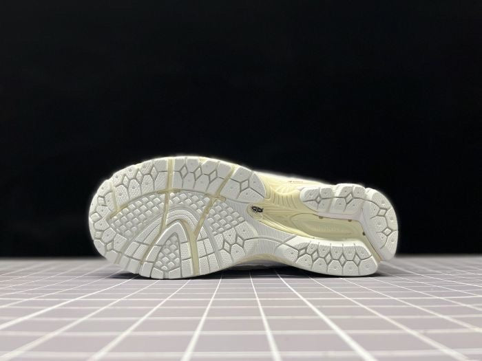 New Balance 1906R “White-Beige”