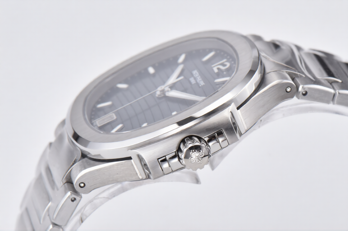 Patek Philippe Nautilus Ladies 35.2mm Blue Dial