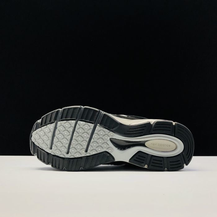 New Balance 990 “Black”