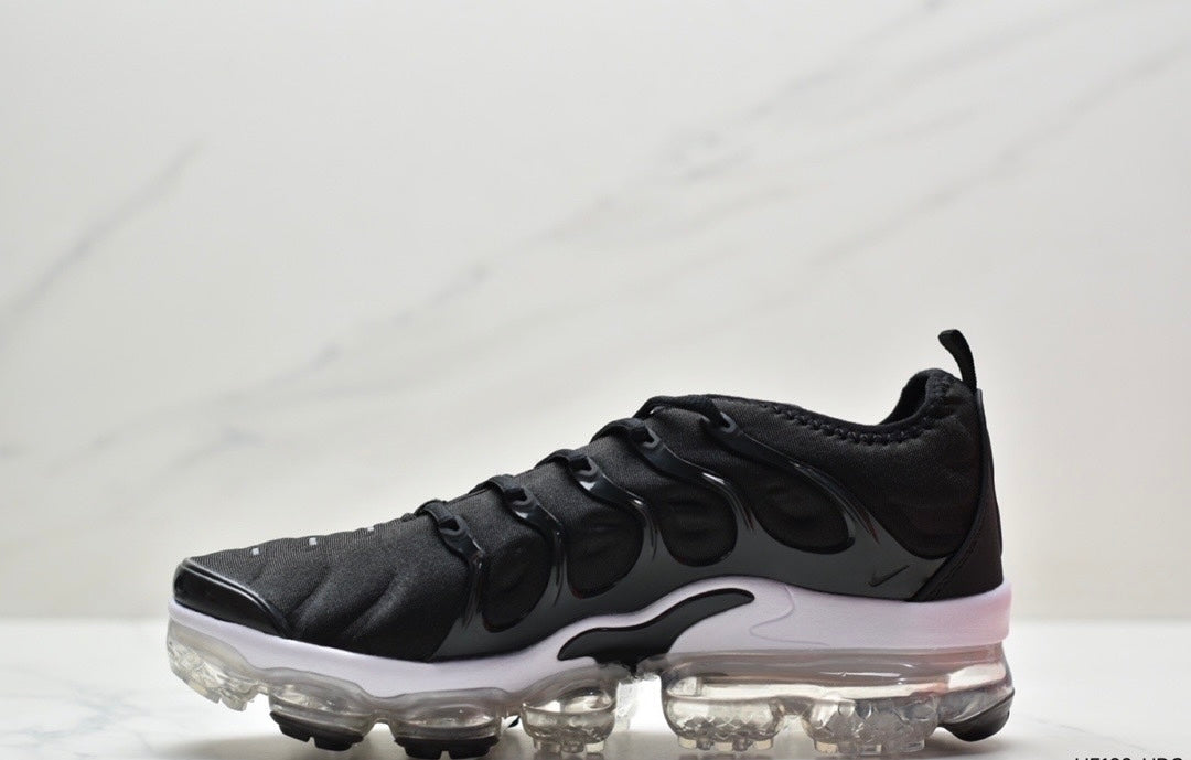 Nike Air VaporMax Plus “Black-White”